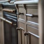 ידיות מטבח בסגנון כפרי