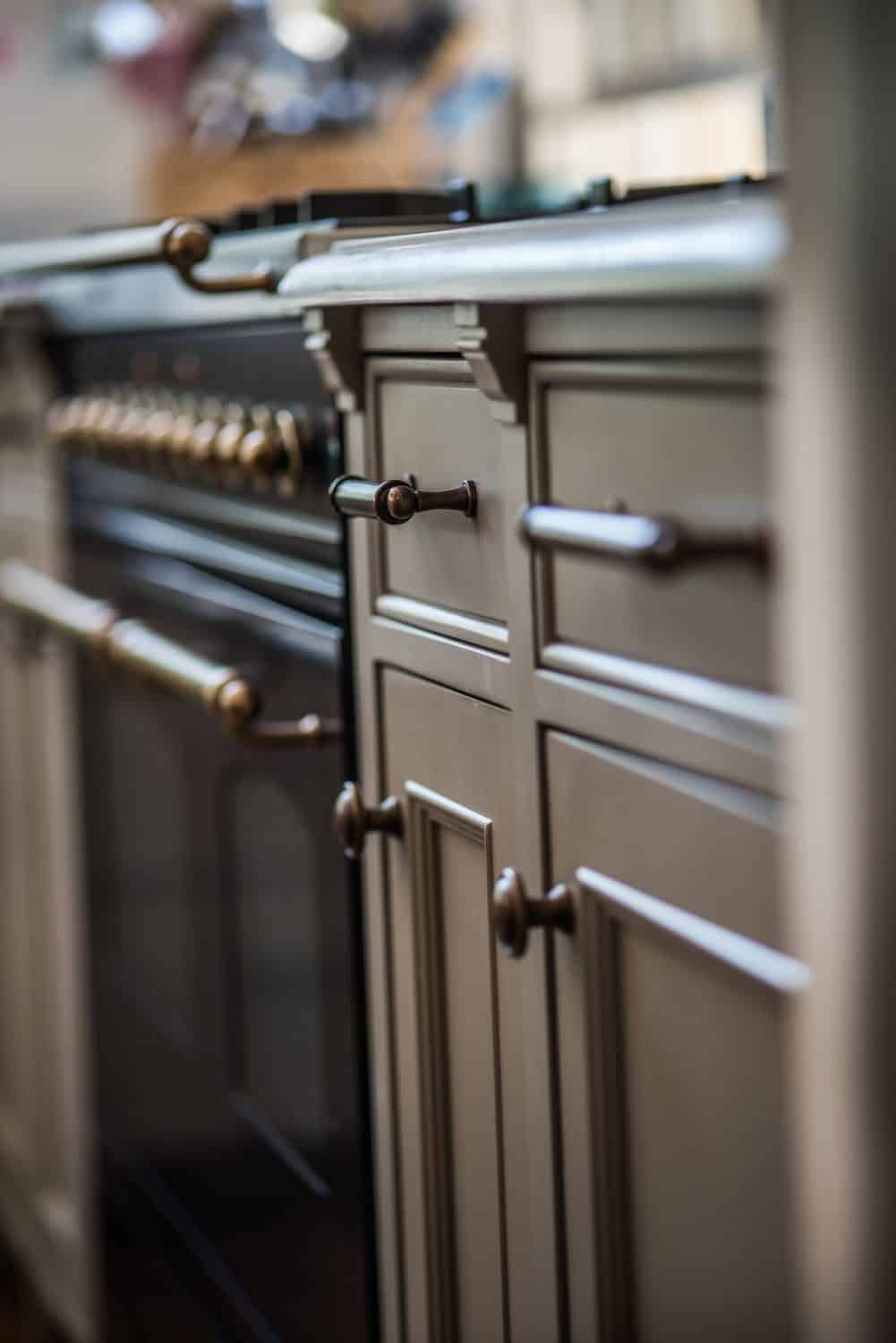 ידיות מטבח בסגנון כפרי