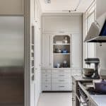 מטבח אפור בהיר