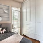 ארון בגדים כפרי קלאסי לחדר של נערה