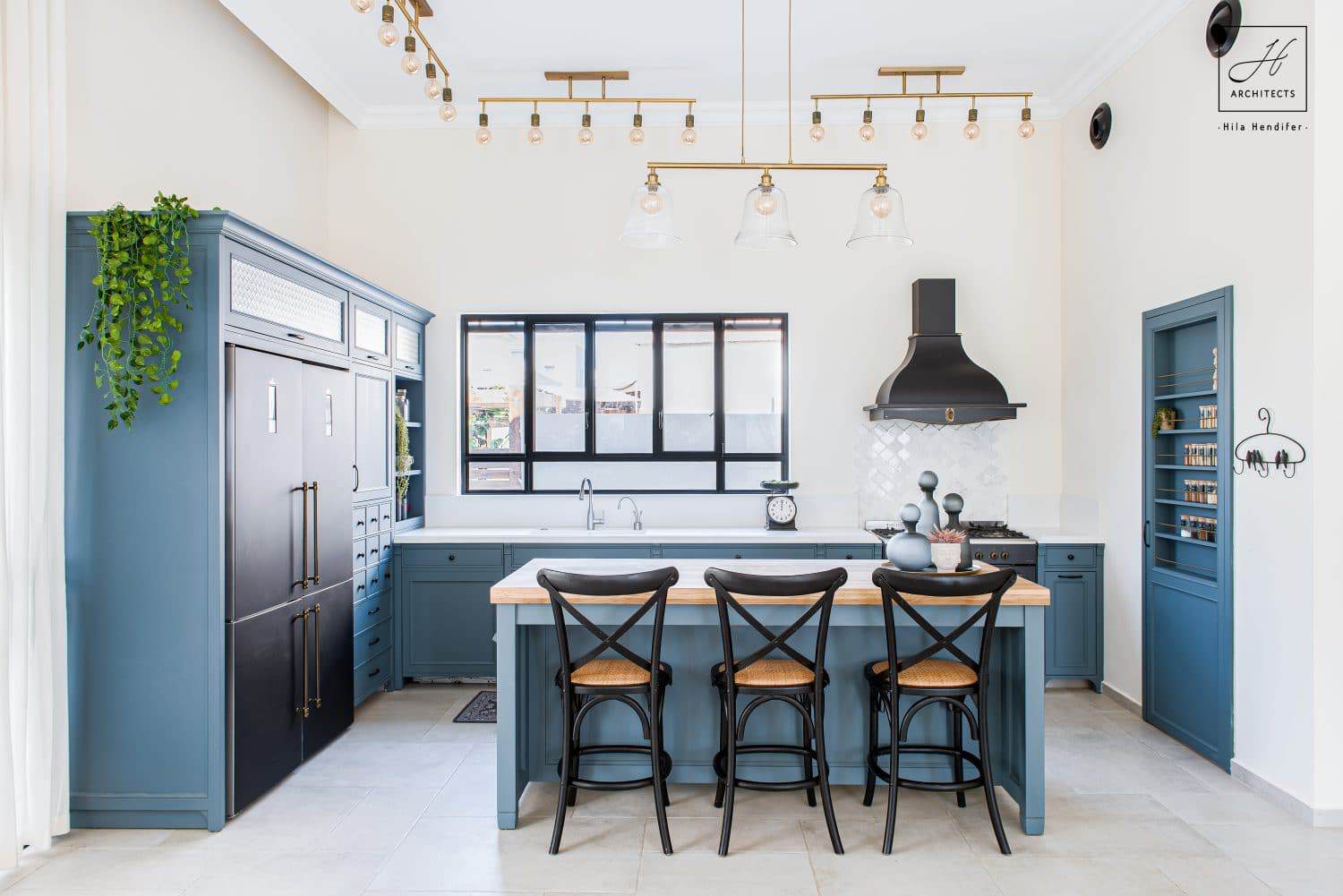 מטבח כפרי כחול