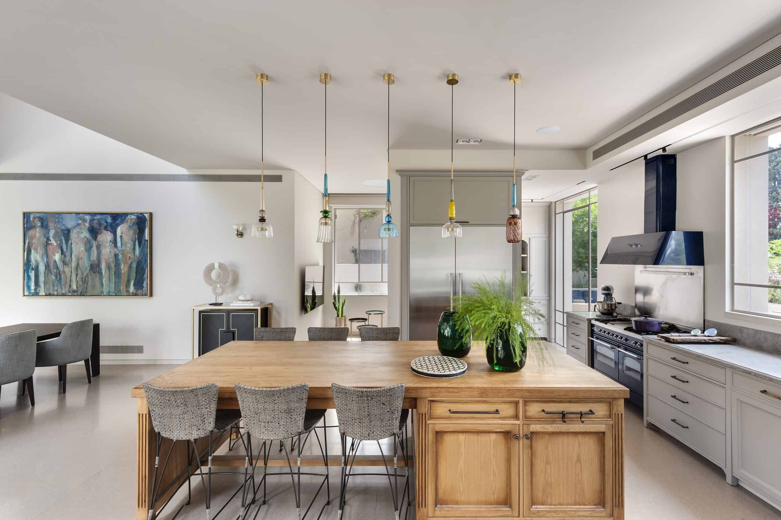 אי למטבח מעץ טבעי - עדי חליפה נגרות עילית