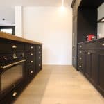 מטבח כפרי שחור